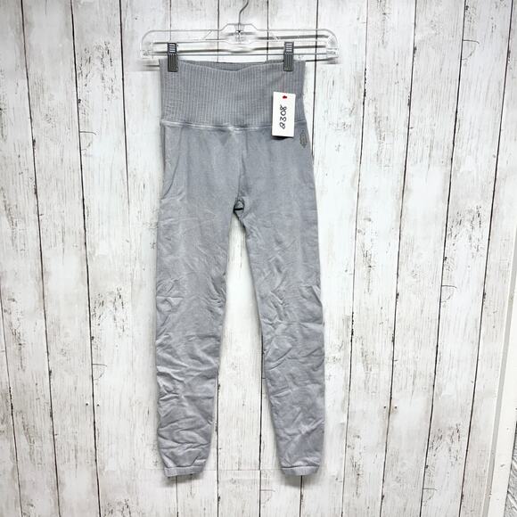 Free People Movement XS Pants Women Light Gray Good Karma Ankle Crop Leggings - Picture 1 of 6